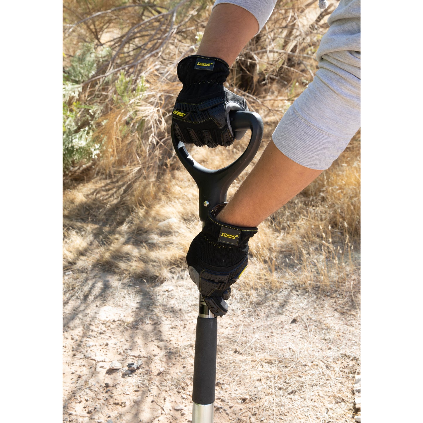 Impact Speedcuff Gloves in Black and Gray