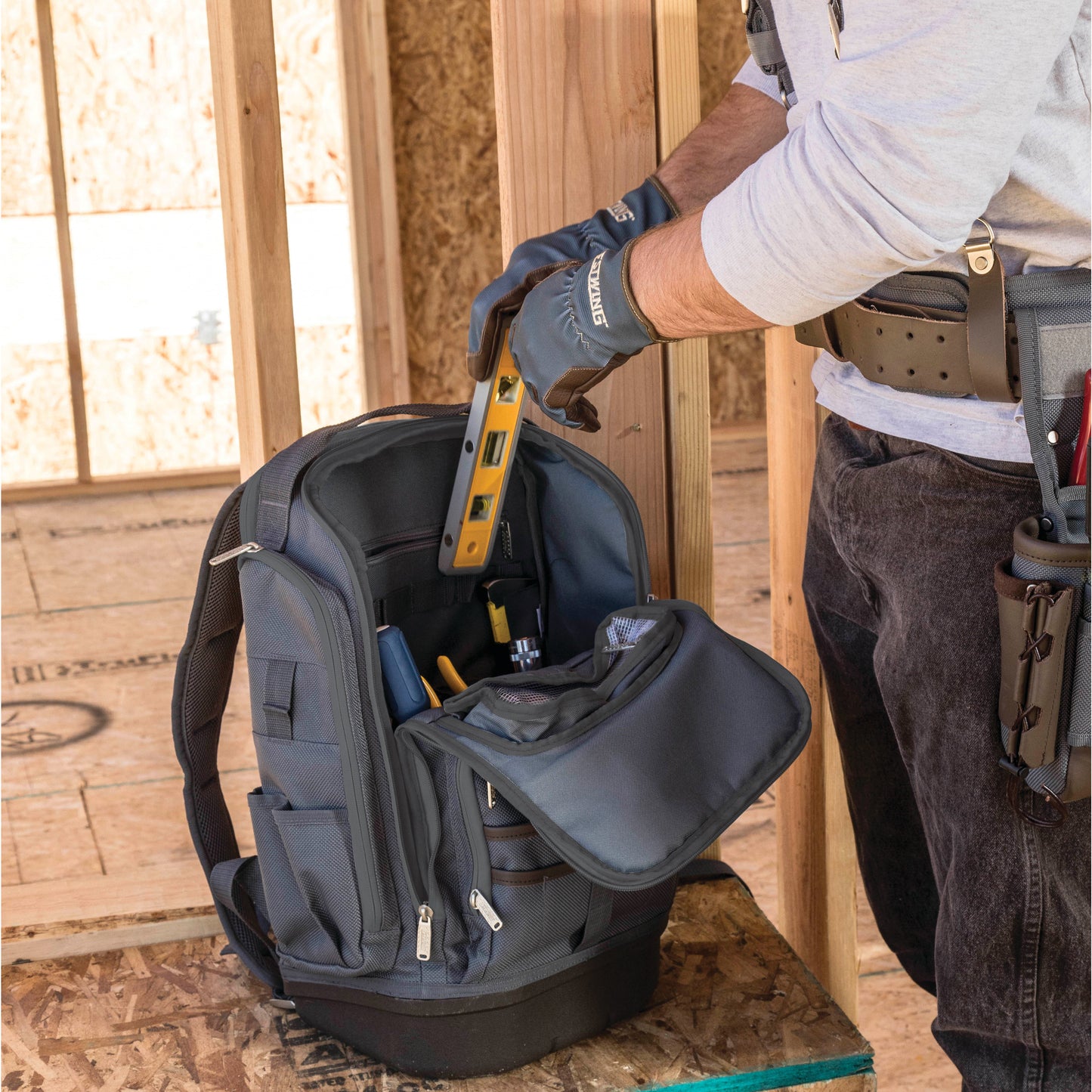 20-Inch Hard Bottom Tool Backpack